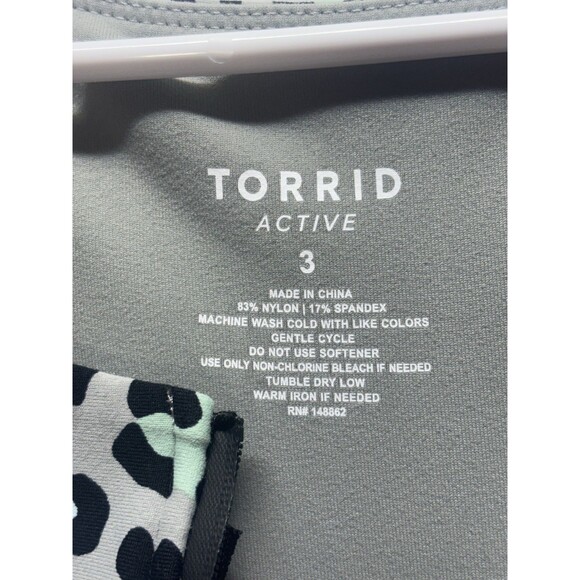 Torrid  Women’s Low-Impact Wireless Zip Front Active Sports Bra Animal Print 3 - Picture 12 of 13